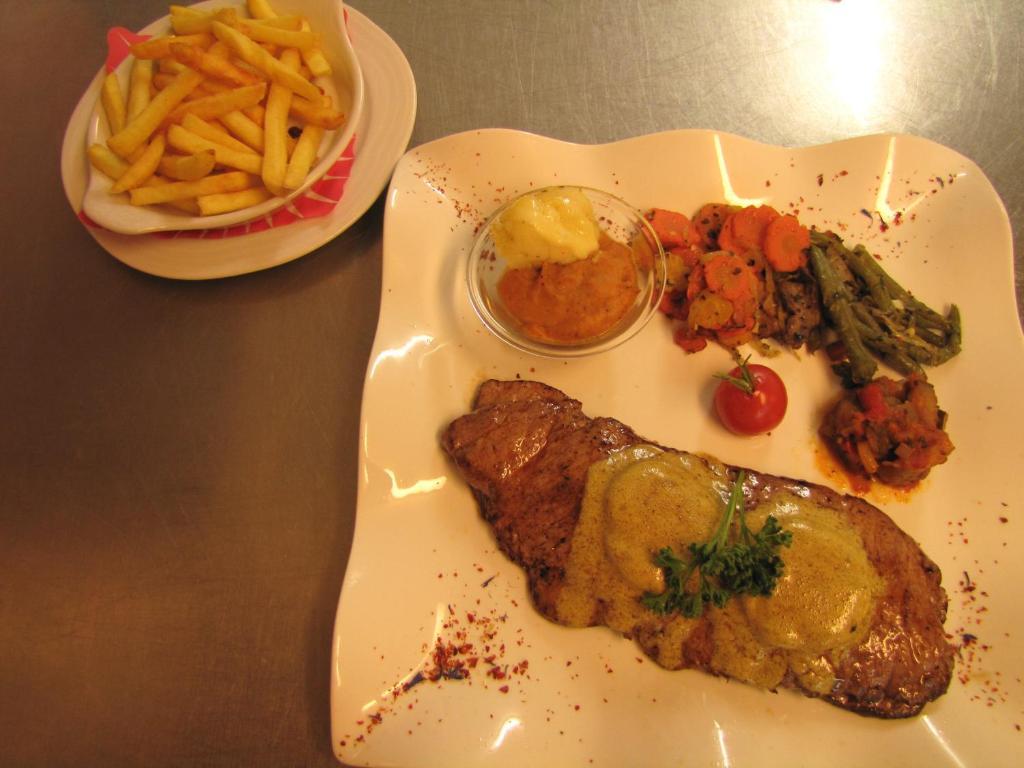 Hotel-Restaurant Le Relais Panoramique Ле Крозе Екстериор снимка