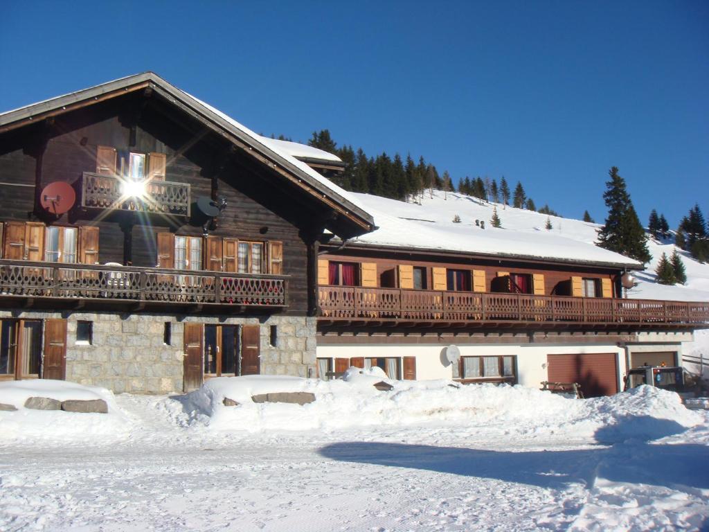 Hotel-Restaurant Le Relais Panoramique Ле Крозе Екстериор снимка